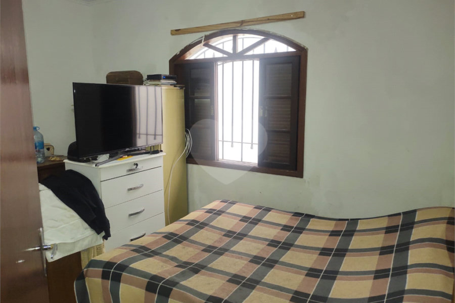 Sobrado à venda com 4 quartos, sendo 1 suíte, em Imirim, São Paulo, SP