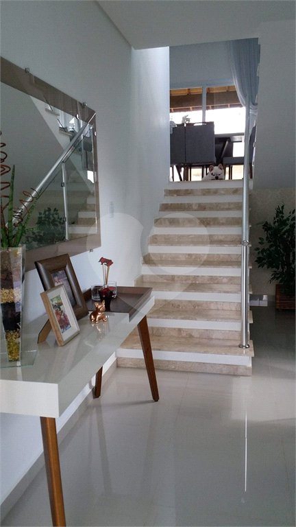 Casa para Locação no Condomínio Santa Isabel Louveira