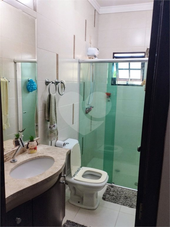 Sobrado à venda com 3 quartos, sendo 1 suíte, em Bosque dos Eucaliptos, São José dos Campos, SP