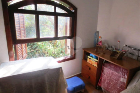 Sobrado à venda com 4 quartos, sendo 1 suíte, em Tucuruvi, São Paulo, SP