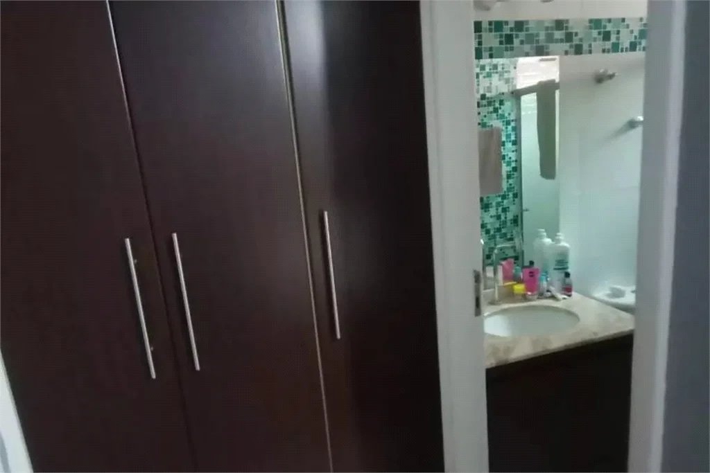 Casa à venda com 3 quartos, sendo 1 suíte,  no condomínio Jardim das Palmas, São Paulo - SP