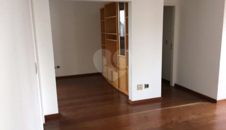 Apartamento à venda com 4 quartos, sendo 2 suítes,  em Vila Andrade, São Paulo, SP