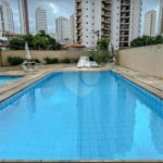 Apartamento na Vila Regente Feijó com 135m2, com 2 dorms, 1 suíte, 2 vagas. Estuda permuta.