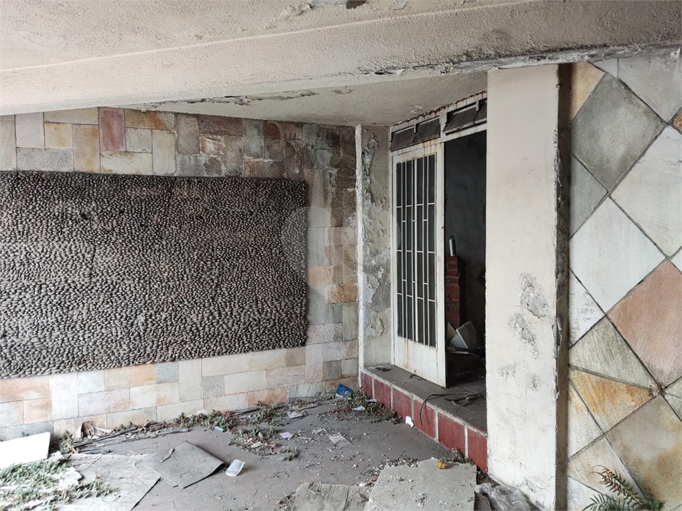 Casa à venda com 4 quartos em Vila Anastácio, São Paulo, SP