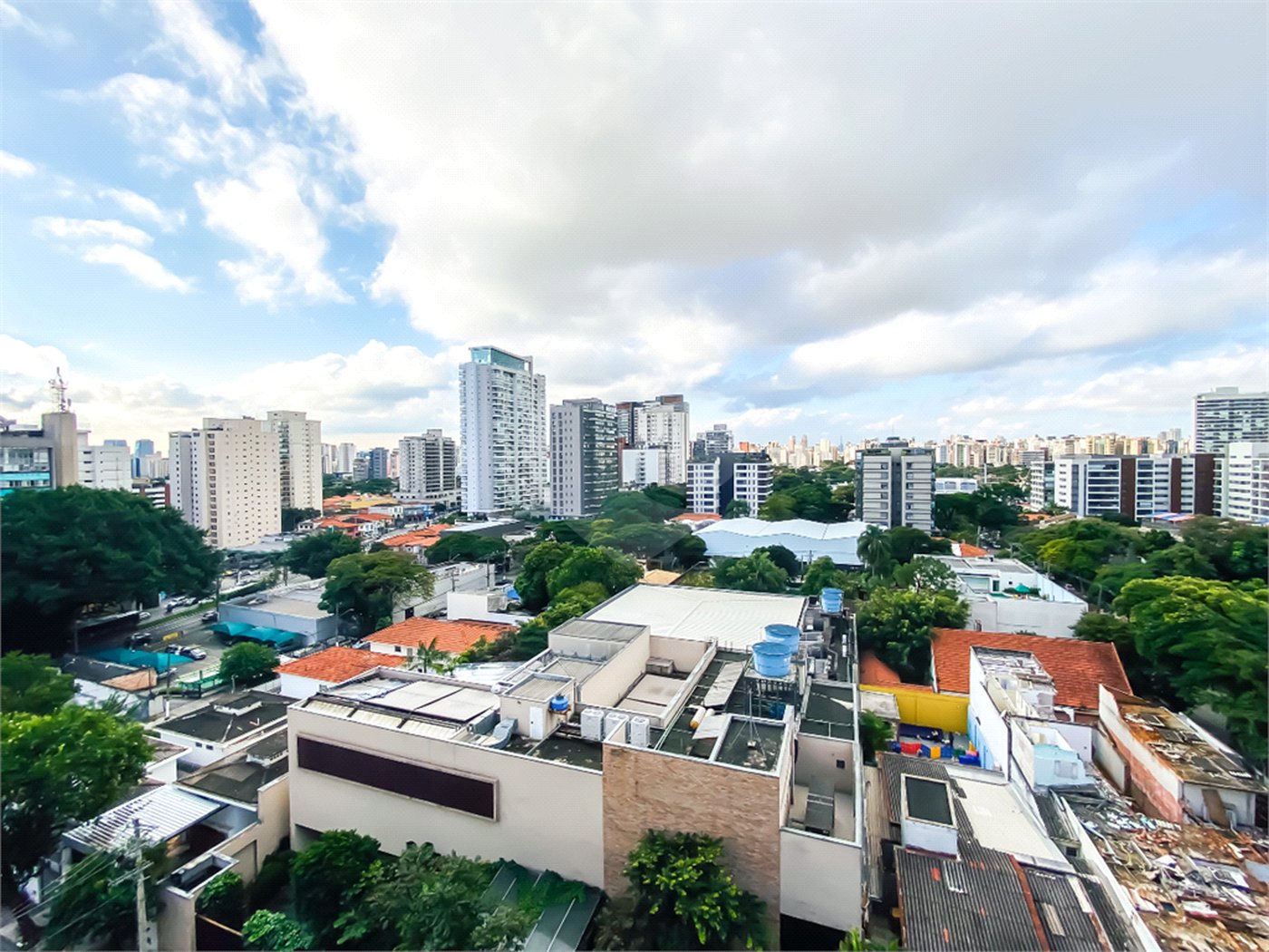 Apartamento à venda com 2 suítes em Campo Belo, São Paulo, SP