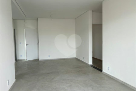 Apartamento à venda com 3 suítes em Vila Lucy, Sorocaba, SP