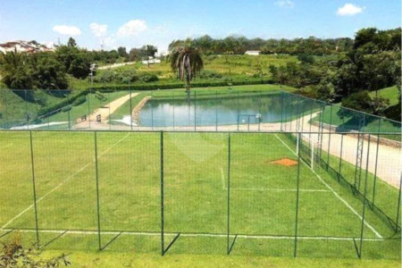 Casa à venda com 3 quartos, sendo 1 suíte, no condomínio Residencial Delle Stelle, Louveira - SP