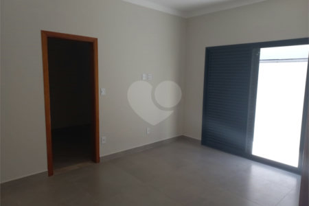 Casa à venda com 3 suítes no condomínio Reserva Real, Paulínia - SP