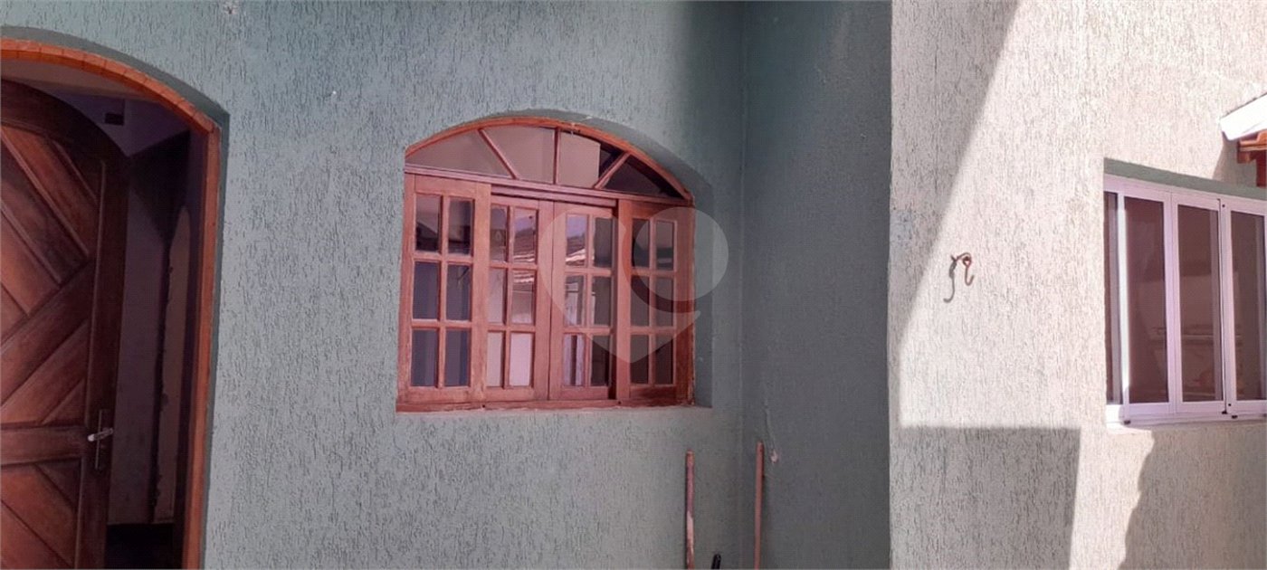 Sobrado à venda com 6 quartos, sendo 3 suítes, em Vila Divina Pastora, São Paulo, SP