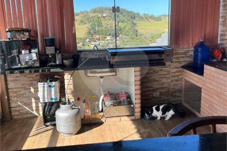 Sobrado à venda com 3 quartos, sendo 1 suíte, em Jardim Brogotá, Atibaia, SP