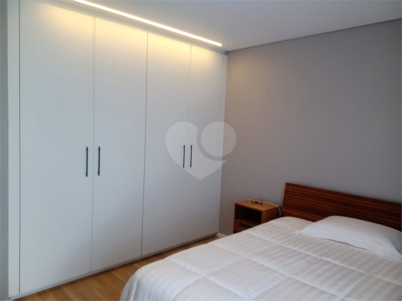 Apartamento 66 m ², com 1 dorm, 2 vagas de garagem no Jd Europa.