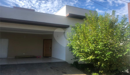 Casa à venda com 4 quartos, sendo 1 suíte,  no condomínio Villagio Milano, Sorocaba - SP