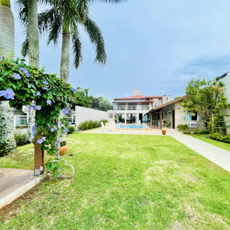 Casa à venda com 5 suítes no Centro, Porto Belo, SC