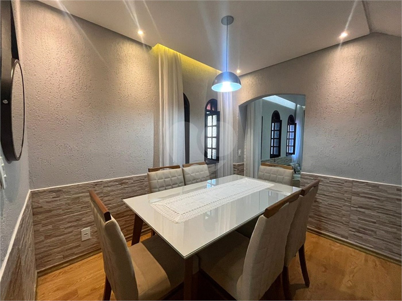 Casa com piscina disponivel para venda com 250m² - Jardim Paris / SP