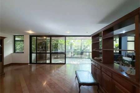 Apartamento à venda com 4 quartos, sendo 2 suítes, em Leblon, Rio de Janeiro, RJ