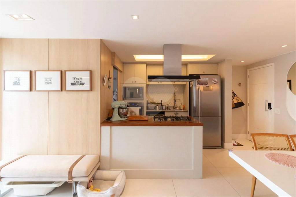 Apartamento à venda com 2 quartos, sendo 1 suíte,  em Vila Sônia, São Paulo, SP