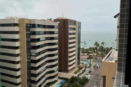 Apartamento à venda com 2 quartos, sendo 1 suíte, em Ponta Verde, Maceió, AL