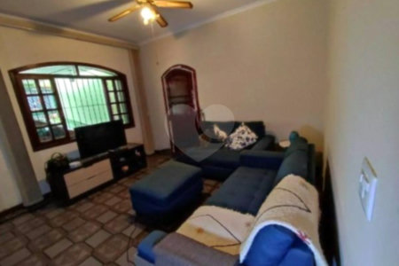 Sobrado à venda com 3 quartos, sendo 1 suíte, em Chácara Belenzinho, São Paulo, SP