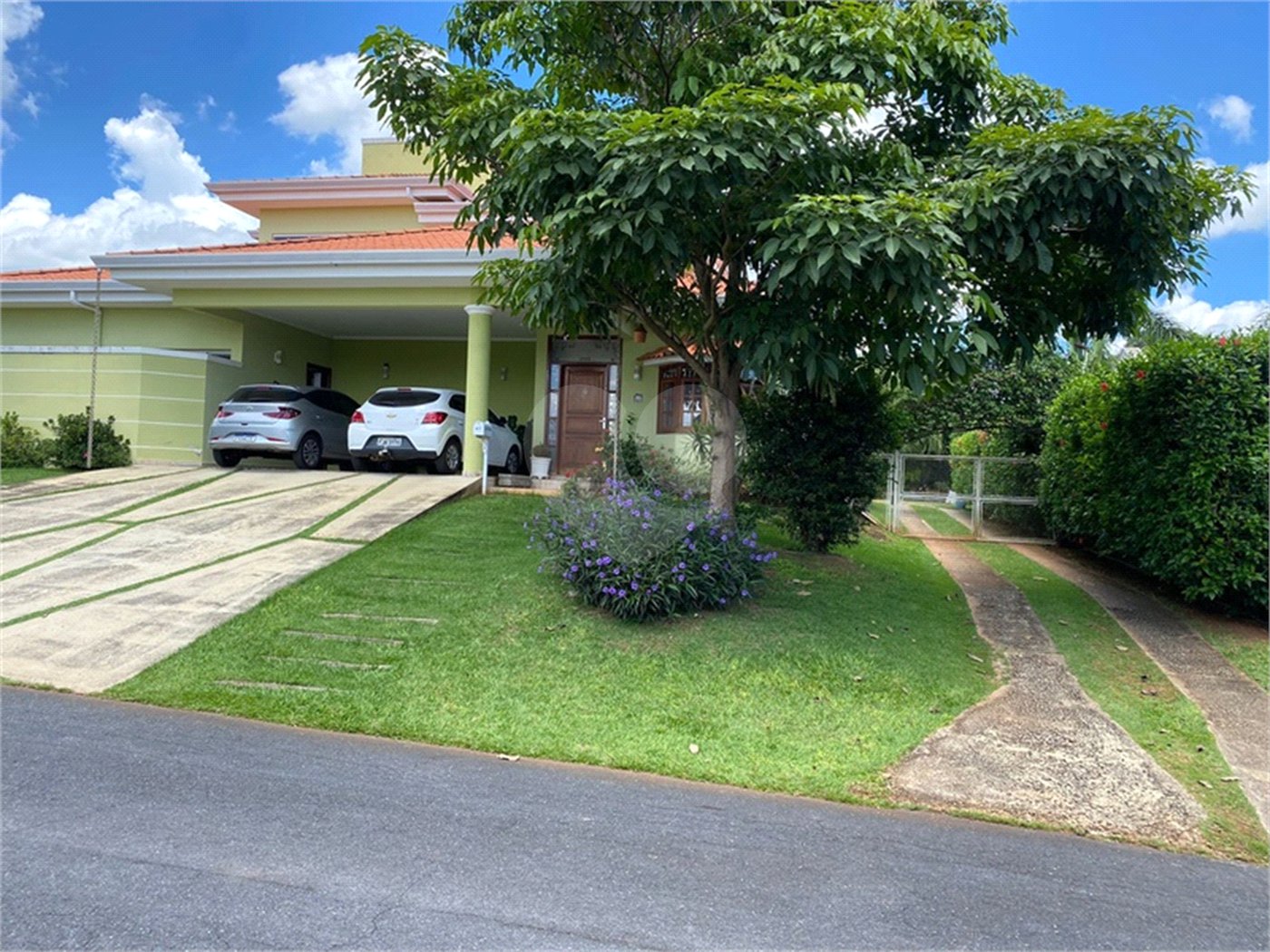 Casa à venda com 4 suítes no condomínio Portal do Sabiá, Araçoiaba da Serra - SP