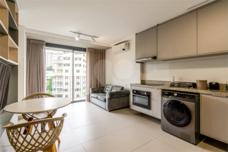Apartamento à venda ou para alugar com 1 suíte em Jardim das Bandeiras, São Paulo, SP