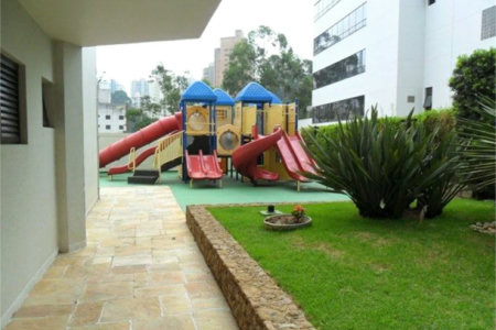 Apartamento à venda com 4 quartos, sendo 1 suíte,  em Vila Andrade, São Paulo, SP