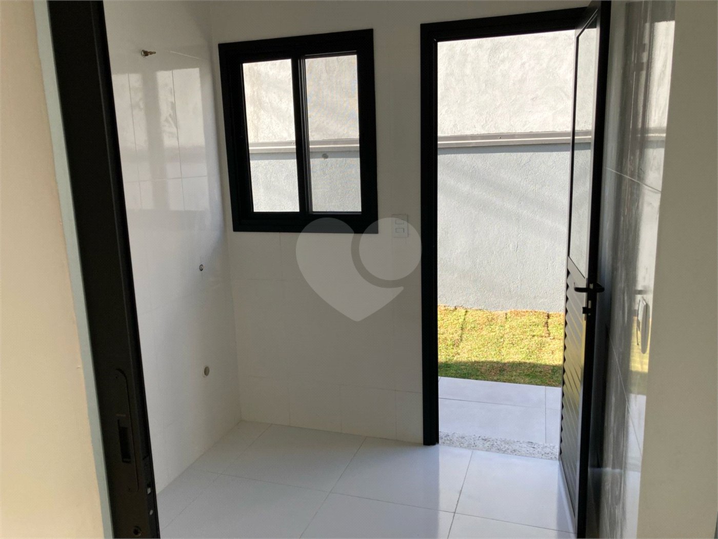 Casa à venda com 4 quartos, sendo 3 suítes,  no condomínio Reserva Granja Anita, Mogi das Cruzes - SP