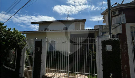 Sobrado à venda com 4 quartos, sendo 2 suítes,  em Parque Nova Suíça, Valinhos, SP
