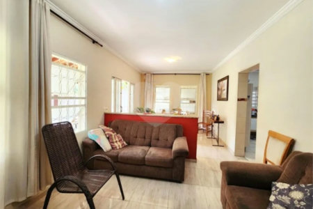 Casa à venda com 3 quartos, sendo 1 suíte, em Vista Alegre, Vinhedo, SP
