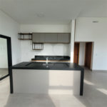 Casa à venda com 3 quartos, sendo 1 suíte, no condomínio Residencial Lagos D Icarai, Salto - SP