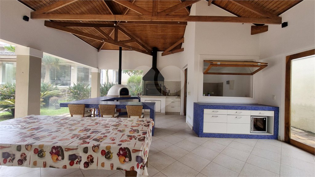 Casa à venda ou para alugar com 5 suítes em Serra da Cantareira, Mairiporã, SP