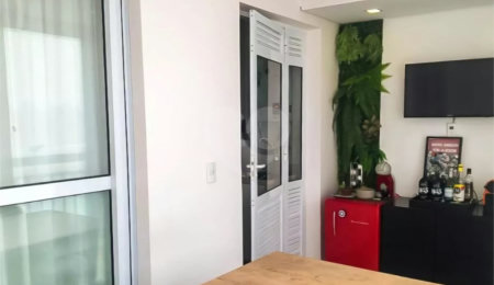 Apartamento à venda com 2 quartos, sendo 1 suíte,  em Vila Maria Alta, São Paulo, SP