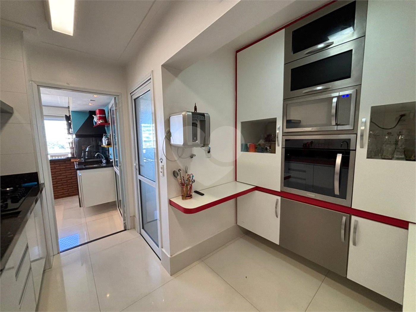 Apartamento à venda com 3 quartos, sendo 1 suíte,  em Santo Amaro, São Paulo, SP