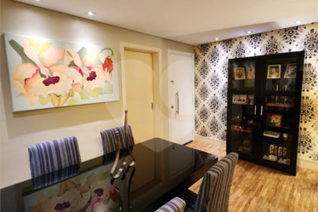 Apartamento à venda com 3 suítes em Vila Suzana, São Paulo, SP