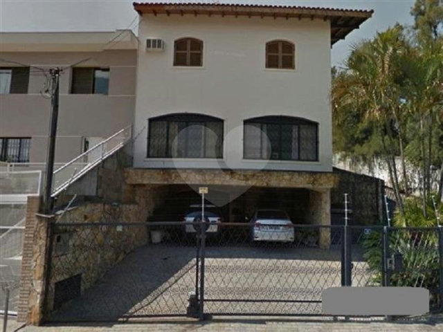 Sobrado à venda com 6 quartos, sendo 1 suíte,  em Santana, São Paulo, SP