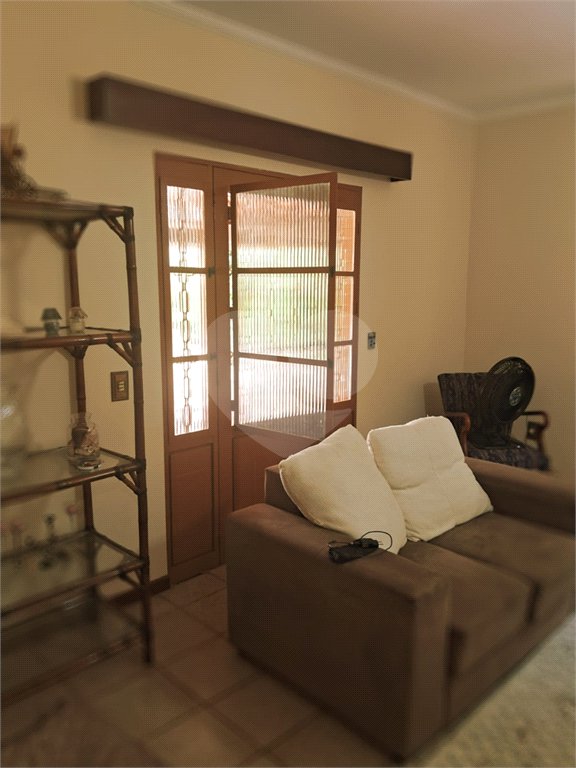 Casa à venda com 3 quartos, sendo 1 suíte, no condomínio Acmti - Colinas do Mosteiro, Terras de Itaici e Recanto dos Pássaros, Indaiatuba - SP
