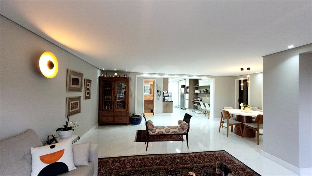 Apartamento à venda com 3 quartos, sendo 1 suíte, em Alto da Boa Vista, São Paulo, SP