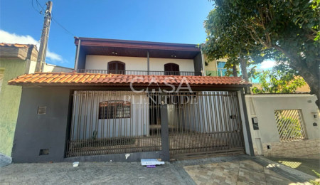 Sobrado à venda com 3 quartos, sendo 1 suíte,  em Wanel Ville, Sorocaba, SP