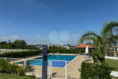 Casa à venda com 3 quartos, sendo 1 suíte, no condomínio Vila Ytu, Indaiatuba - SP