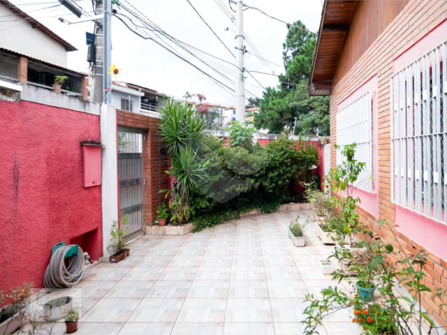Casa à venda com 3 quartos, sendo 2 suítes,  em Jardim Prudência, São Paulo, SP