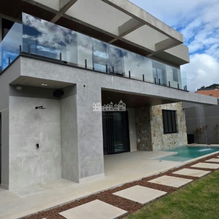 Casa à venda com 4 quartos, sendo 3 suítes, em Nova Gardênia, Atibaia, SP