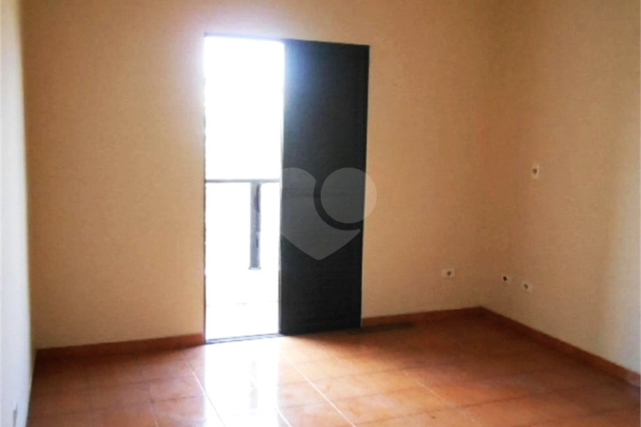 Sobrado à venda com 3 quartos, sendo 1 suíte,  em Santa Terezinha, São Paulo, SP