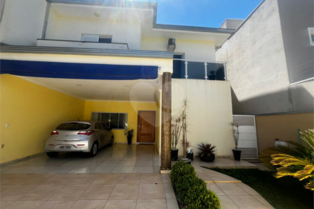 Casa à venda com 4 quartos, sendo 2 suítes, em Vila Nastri, Itapetininga, SP