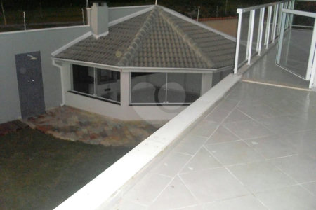 Sobrado à venda com 4 suítes em Vila Oliveira, Mogi das Cruzes, SP