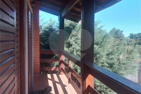 Casa à venda com 3 quartos, sendo 1 suíte, em Jardim Zavanella, Araraquara, SP