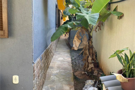 Casa em condomínio à venda com 3 quartos, sendo 2 suítes, em Caravelas, Armação dos Búzios, RJ