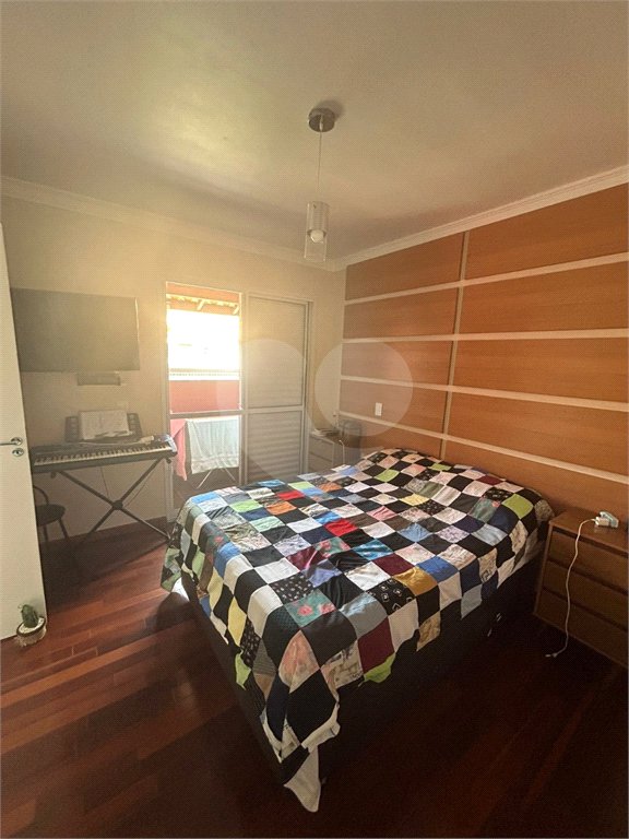 Casa à venda com 3 quartos, sendo 1 suíte, no condomínio Vila das Cores, São Paulo - SP
