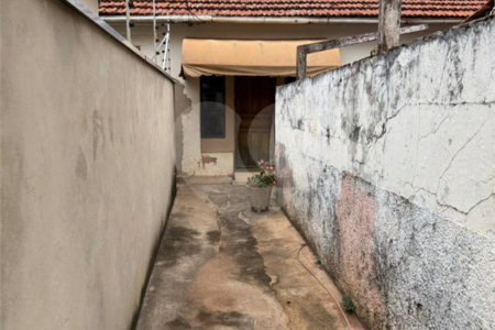Casa à venda com 2 quartos no Centro, Araraquara, SP