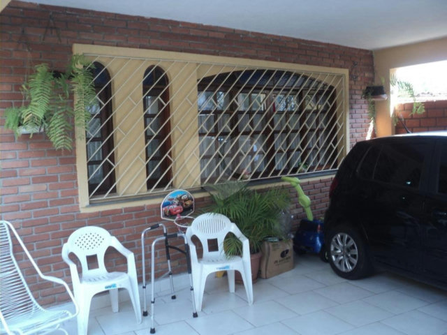 Casa Térrea à venda com 3 suítes em Vila Paulicéia, São Paulo, SP