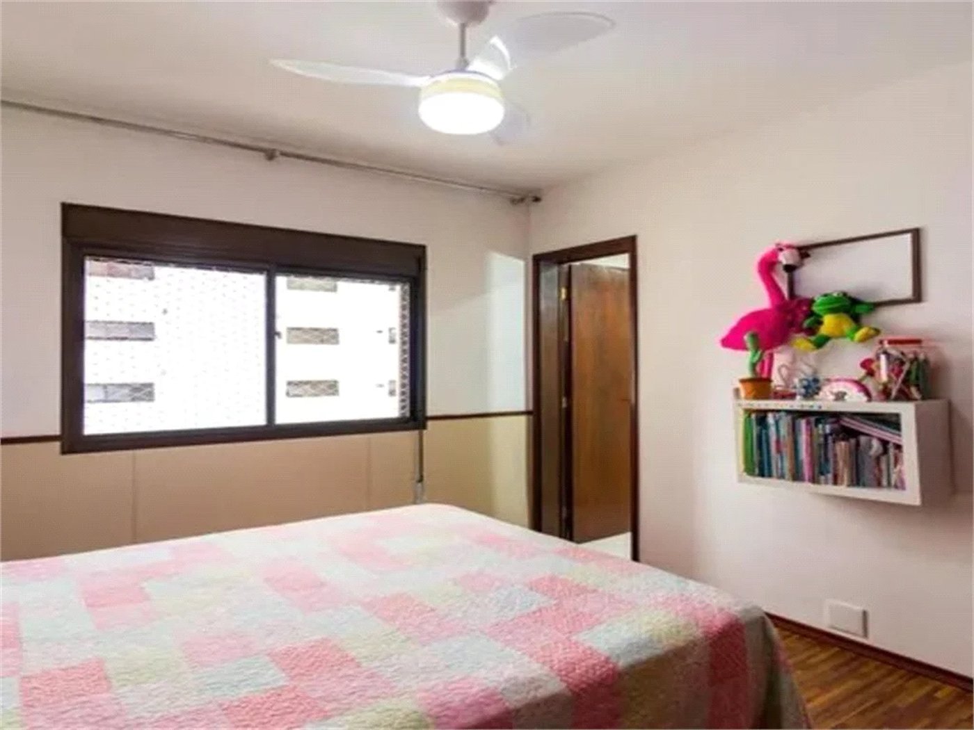 Apartamento à venda com 4 quartos, sendo 3 suítes,  em Vila Andrade, São Paulo, SP