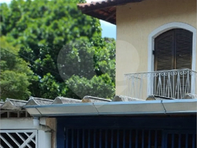 Sobrado à venda com 3 quartos, sendo 1 suíte,  em Tremembé, São Paulo, SP